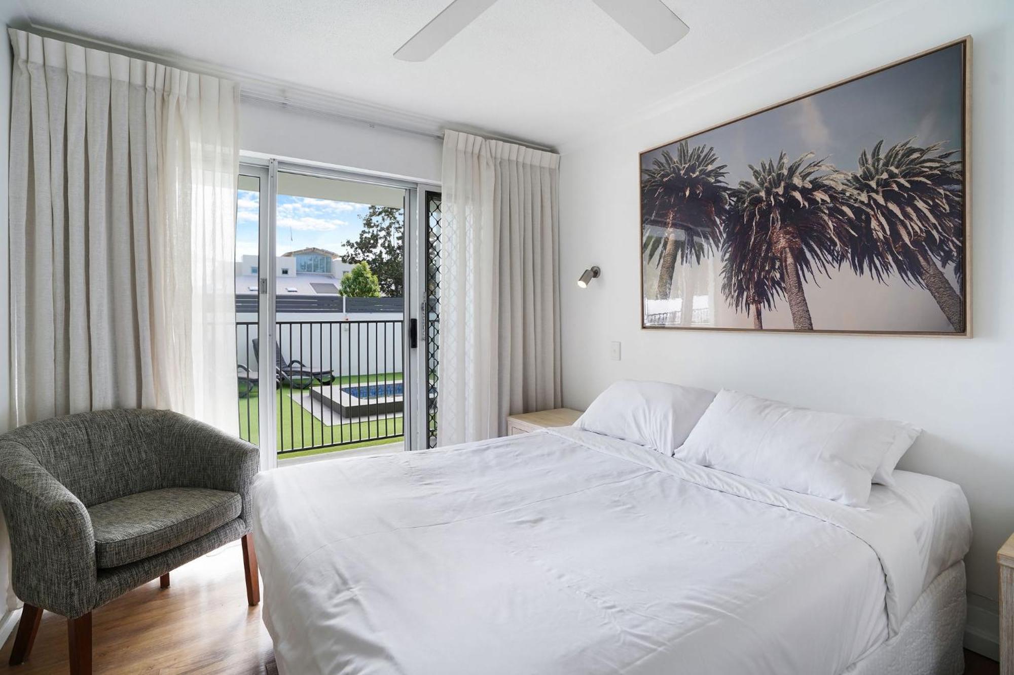 Noosa Parade Holiday Inn Стая снимка